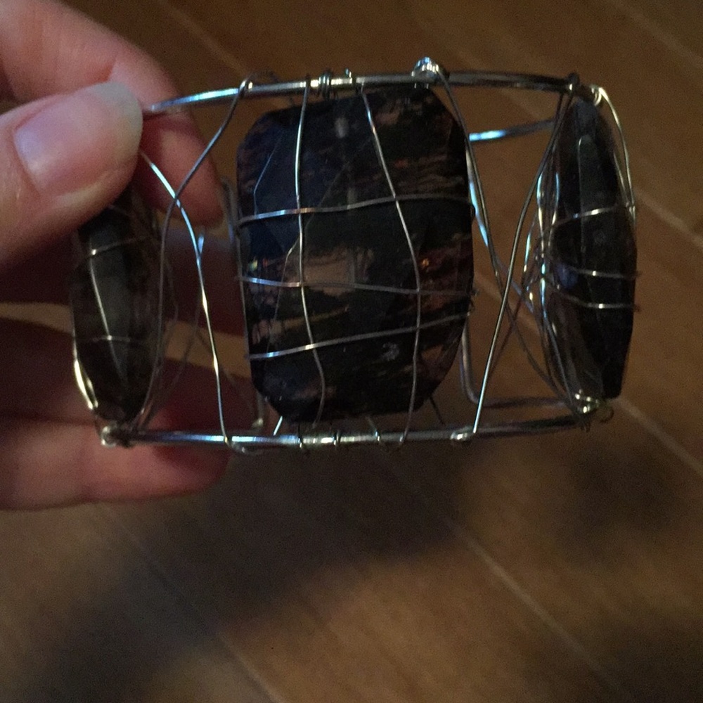 Adjustable cuff